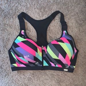Victoria’s Secret VSX sports bra NWOT 38D
